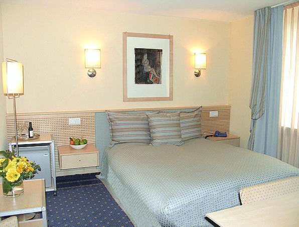 שופהיים City Hotel חדר תמונה